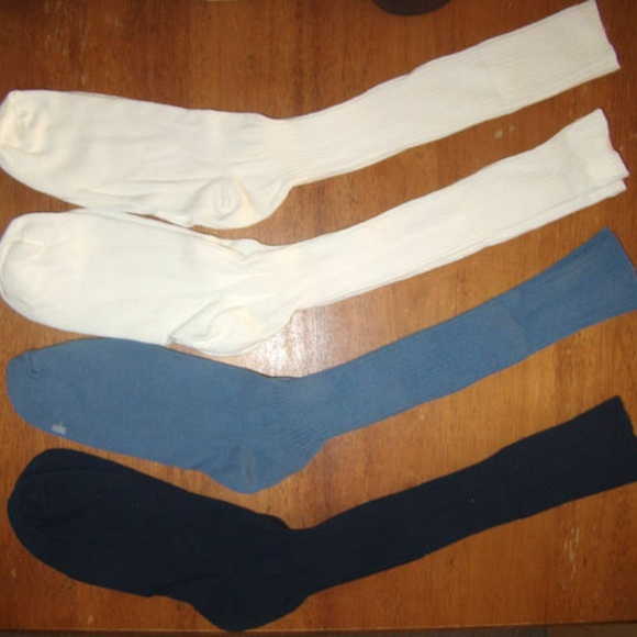 Vintage Rare 4 Pairs Ribbed Comfy Socks